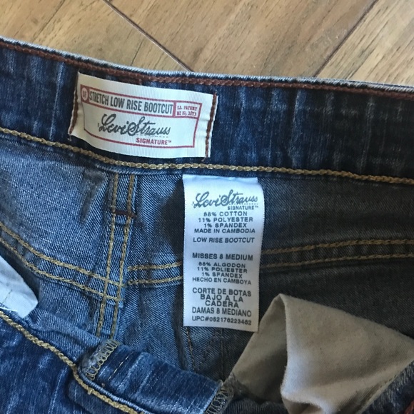 Levi Strauss Signature Jeans, 8, Low Rise Bootcut - Picture 4 of 6