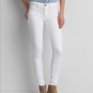 White American Eagle Jeans
