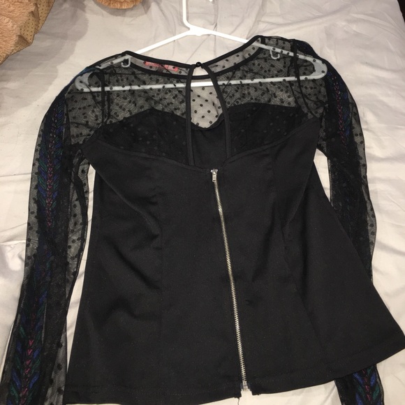 Sheer long sleeve top - Picture 3 of 3