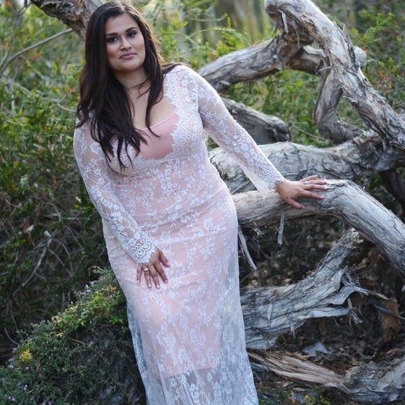 Meet your Posher, Adriana - Picture 2 of 3