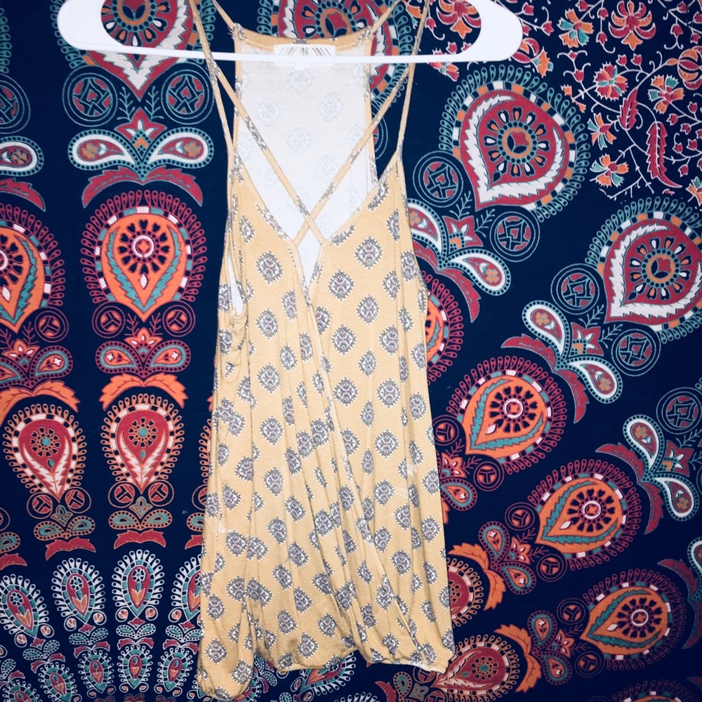 Yellow tank top ✨