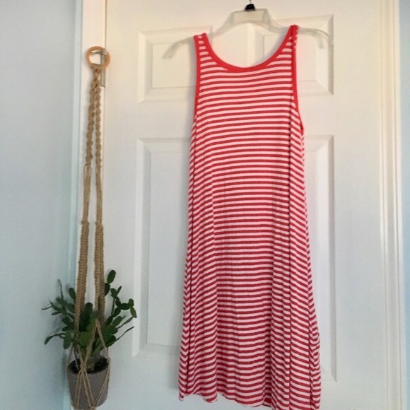 Old Navy Dresses & Skirts - Red and White Stripe Sleeveless Swing Dress Old Navy Dresses & Skirts - Red and White Stripe Sleeveless Swing Dress