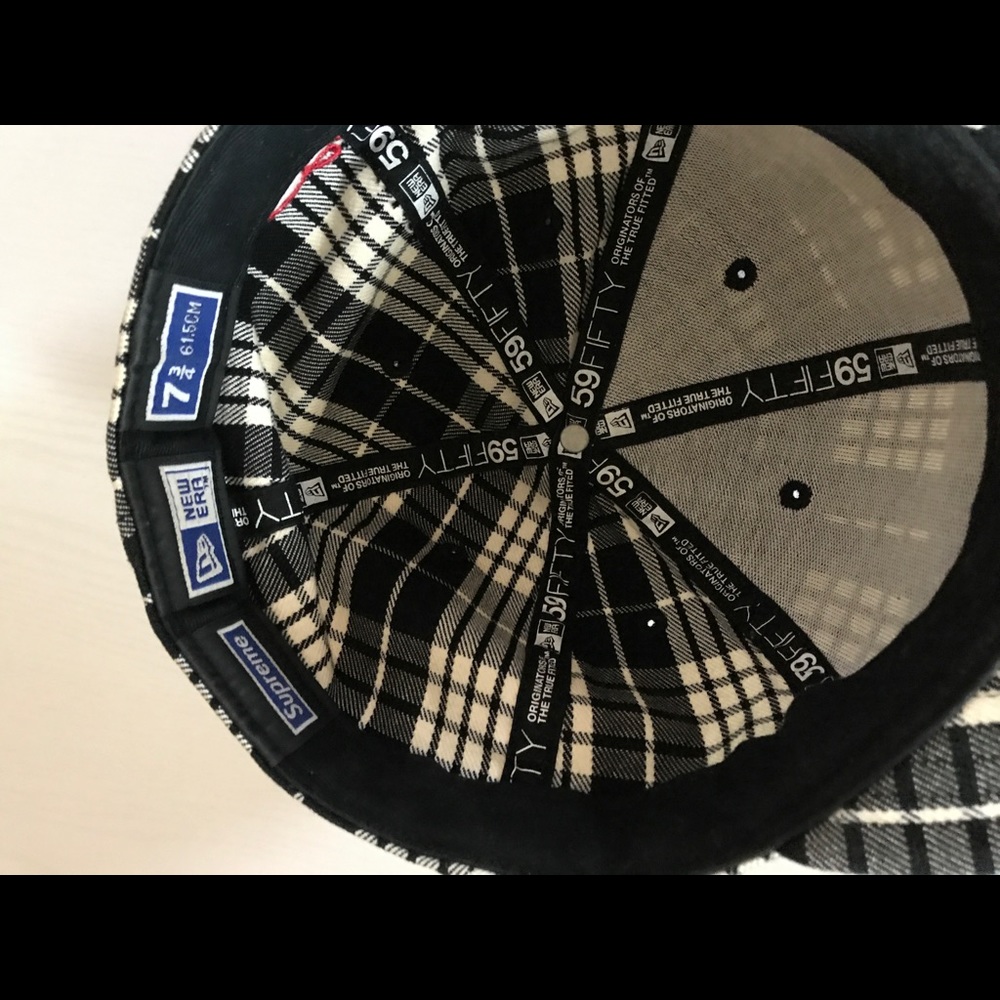 Supreme hat - Picture 4 of 4