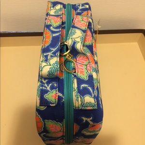 Cosmetic bag
