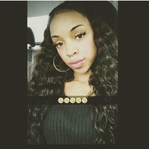 Meet your Posher, Andrea