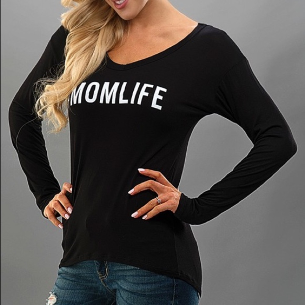 #MOMLIFE V-Neck Tee