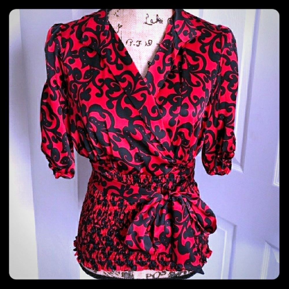 Silk I.N.C. holiday top