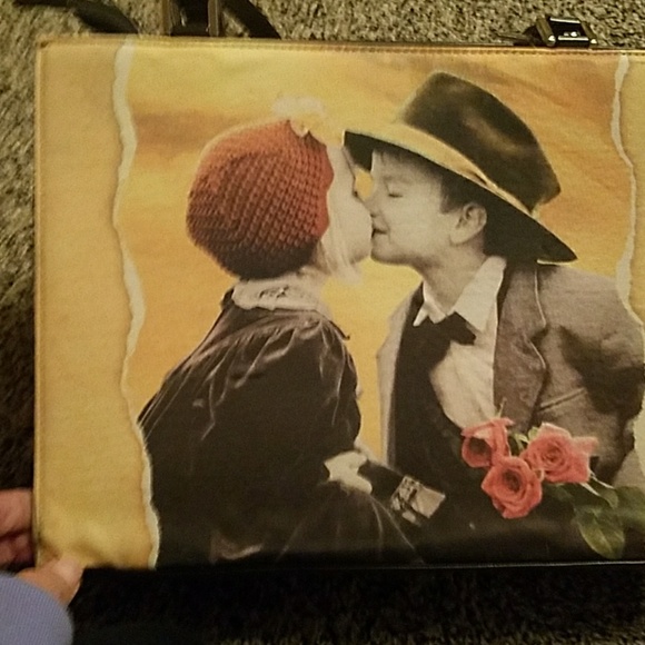 Purse - Picture 2 of 3