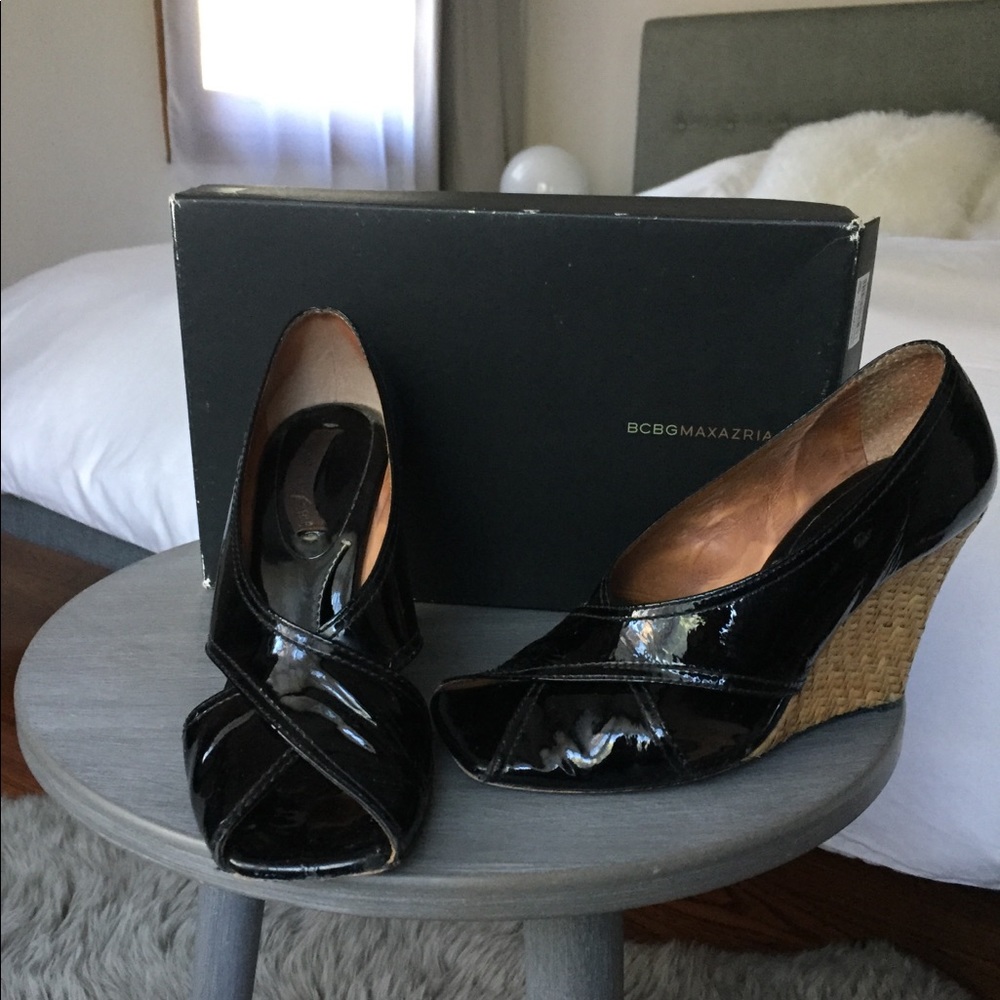 BCBG MAXAZRIA wedges