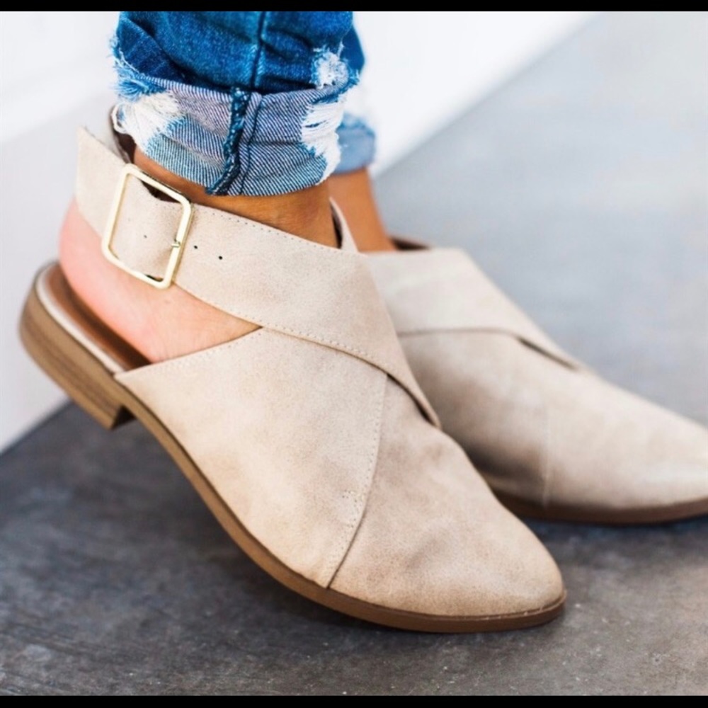 Wrap around side buckle flats - Picture 3 of 3