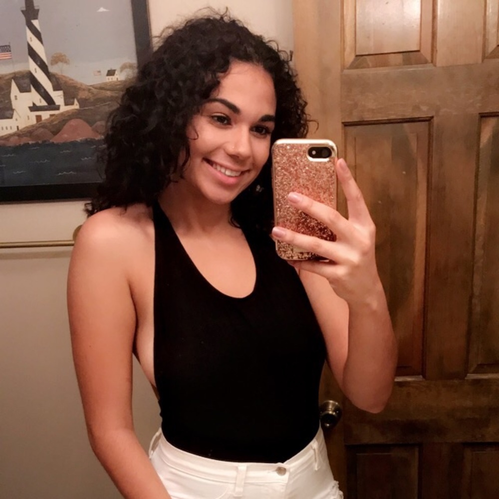 Meet your Posher, Elayna