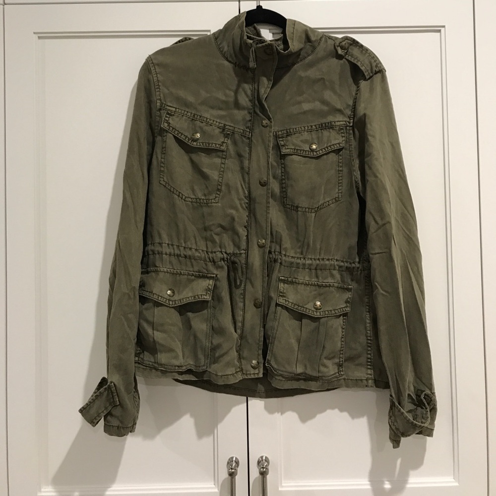 Talula Zip Up Size Large