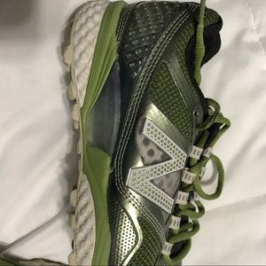 Woman’s New Balance 915 gym shoes