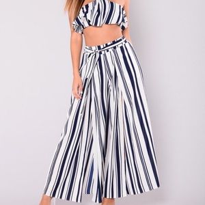 Navy and white two piece! Size 1x