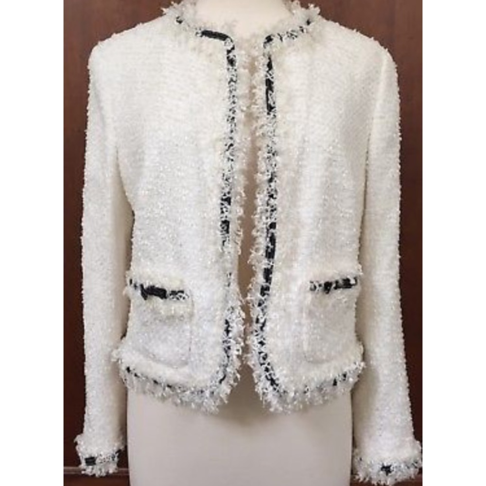 COMING SOON** ESCADA Ivory Blazer size 40/US 8
