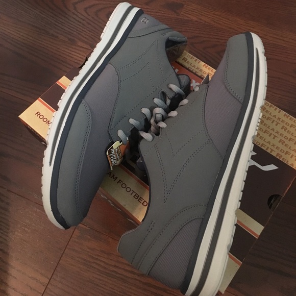 Skechers Relaxed Fit Shoes - Picture 3 of 5