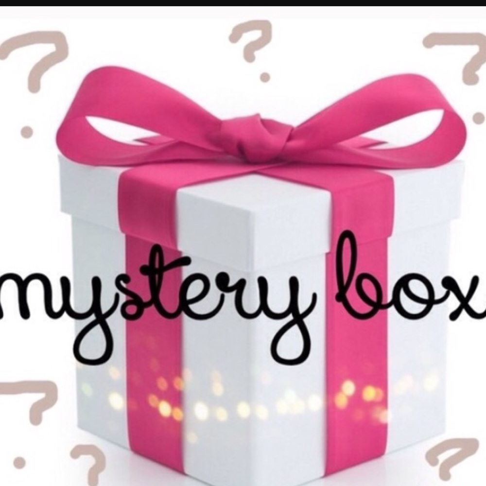 Designer Women's clothing Mystery box 📦 Sz 4-8