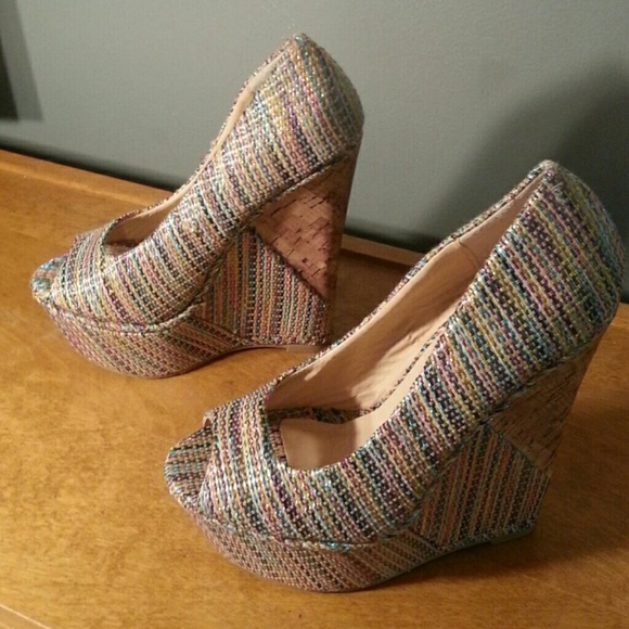 Unique multi colored wedges 7.5 - Picture 3 of 4