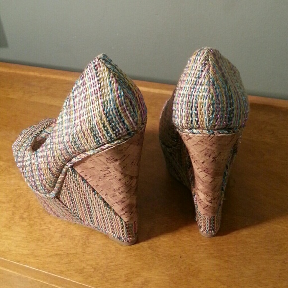 Unique multi colored wedges 7.5 - Picture 4 of 4
