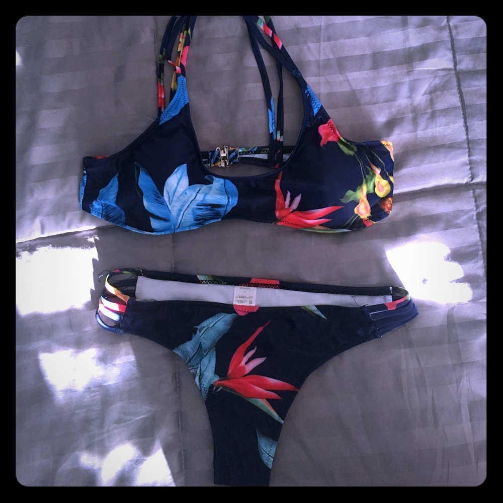 Bikini 👙 NEW!
