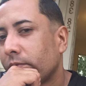 Meet your Posher, Carlos