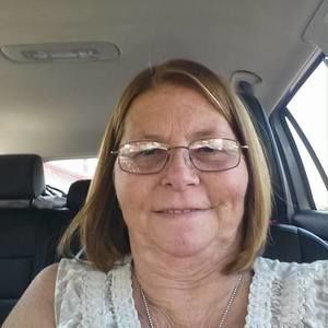 Meet your Posher, Dana