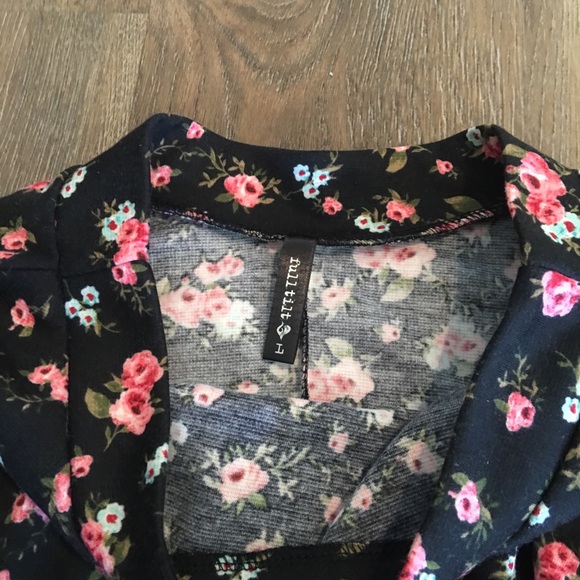 Floral skater skirt from Tillys ❤️ - Picture 2 of 2