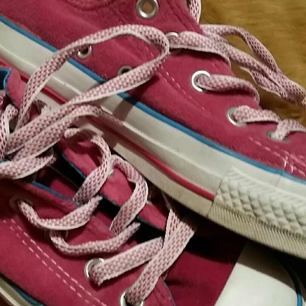 Sneakers Excellent Condition Never Worn - image 2