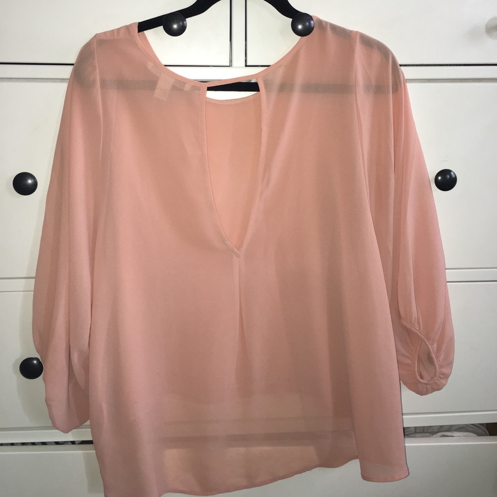 Large Blouse - Picture 2 of 3