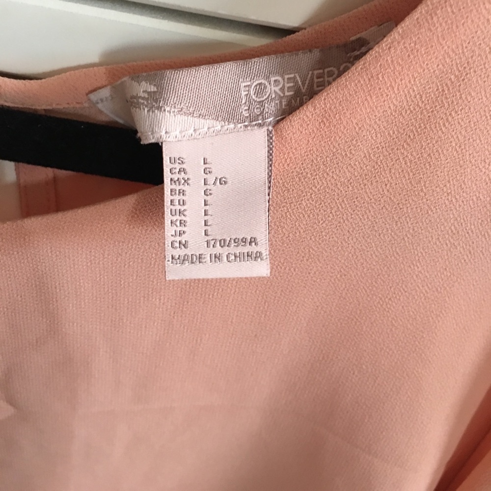 Large Blouse - Picture 3 of 3