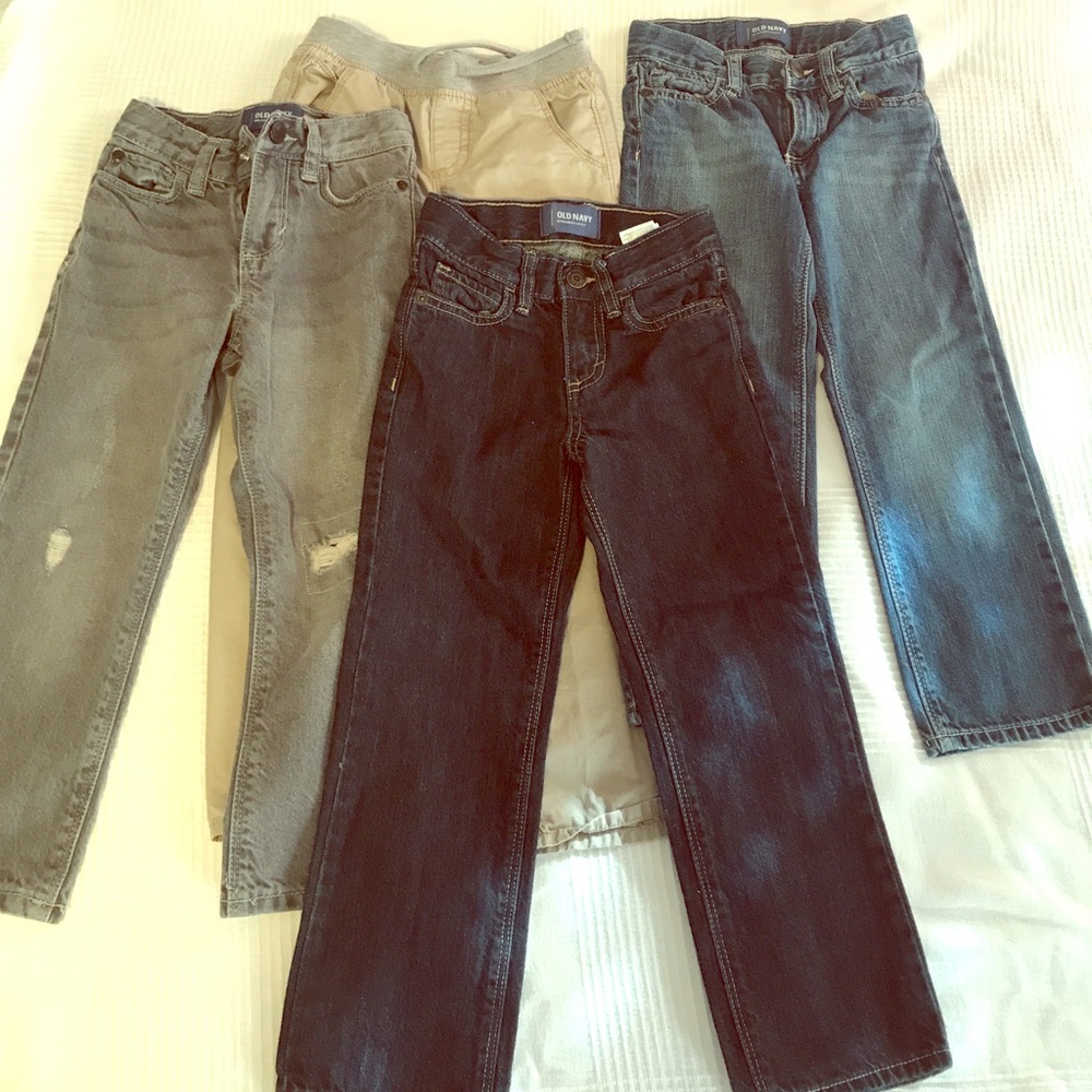 4 pairs of kids jeans 4T
