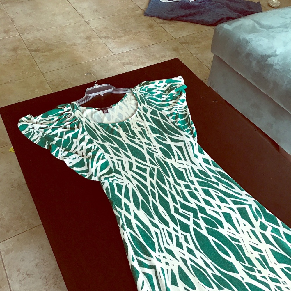 Green and white dress XS