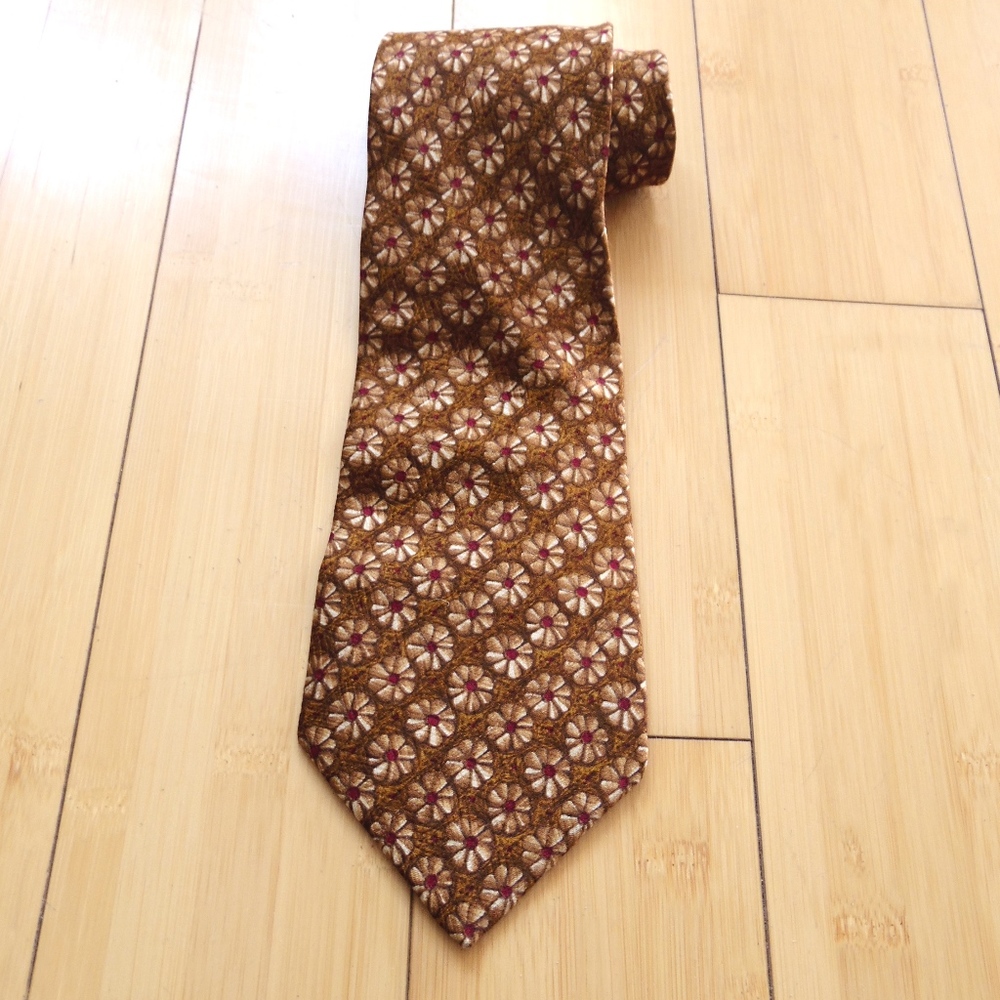 ✌🏼BUNDLE 2 $5 ITEMS AND GET 20% OFF!!