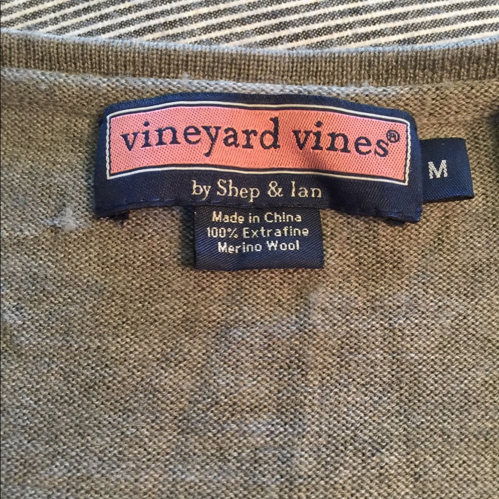 Vineyard Vines gray cardigan sweater . EUC