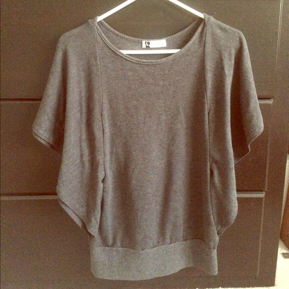 Flutter short sleeve blouse