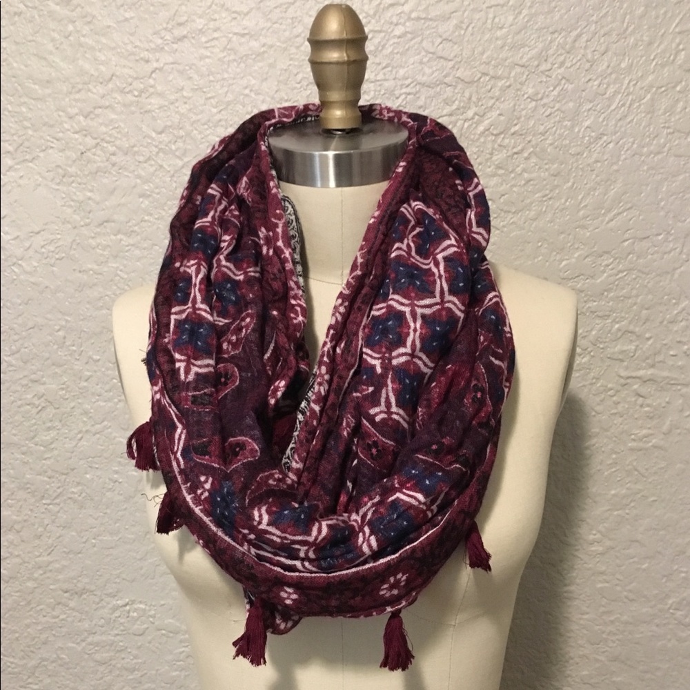 Stella & Dot reversible infinity scarf