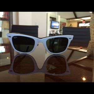 White Rayban Wayfarer Sunglasses White Rayban Wayfarer Sunglasses