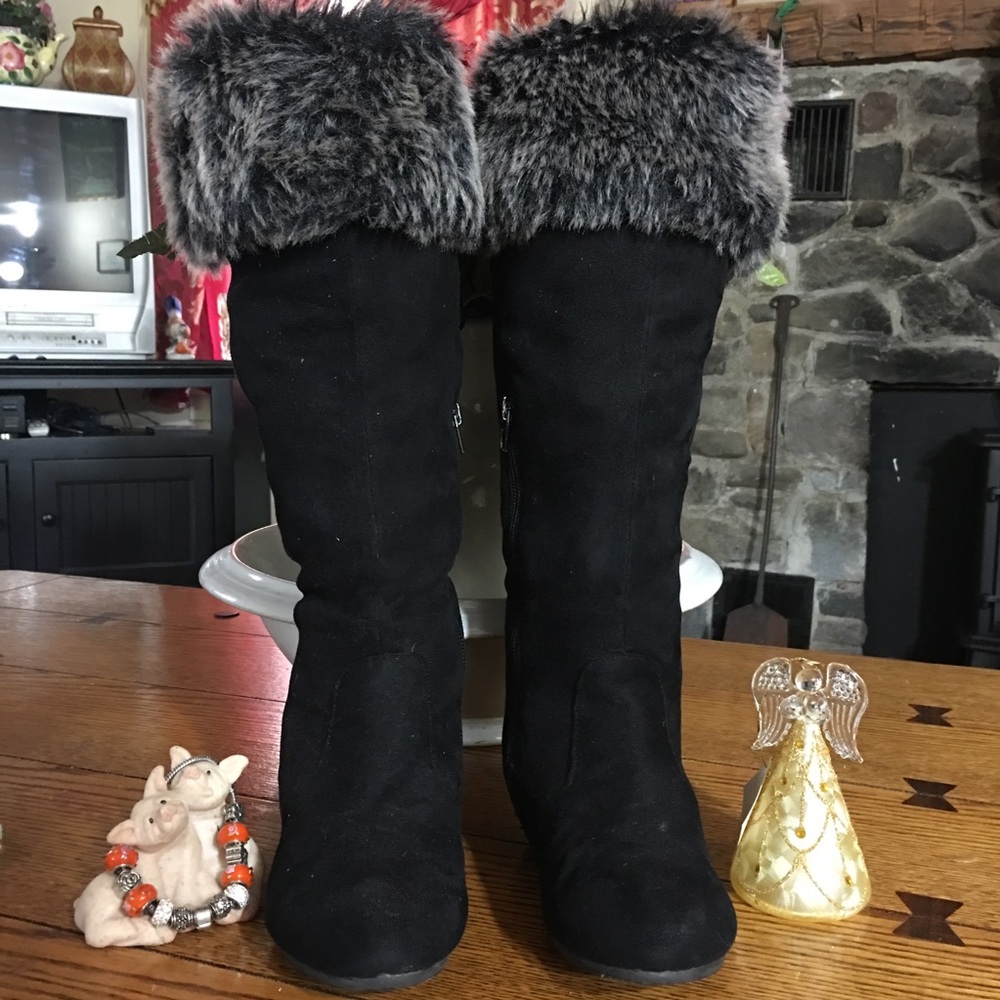 Wild Diva Black Boots.😘👄