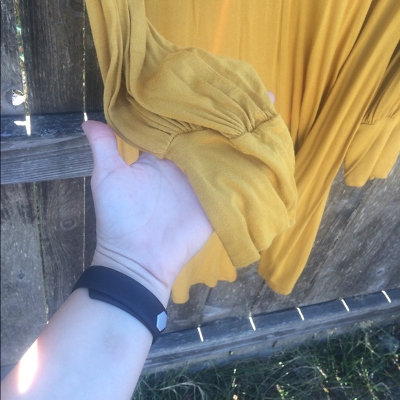 •SOLD•Mustard High Low - Picture 3 of 8