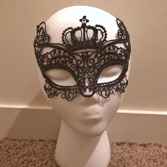 Masquerade Mask - Picture 5 of 5