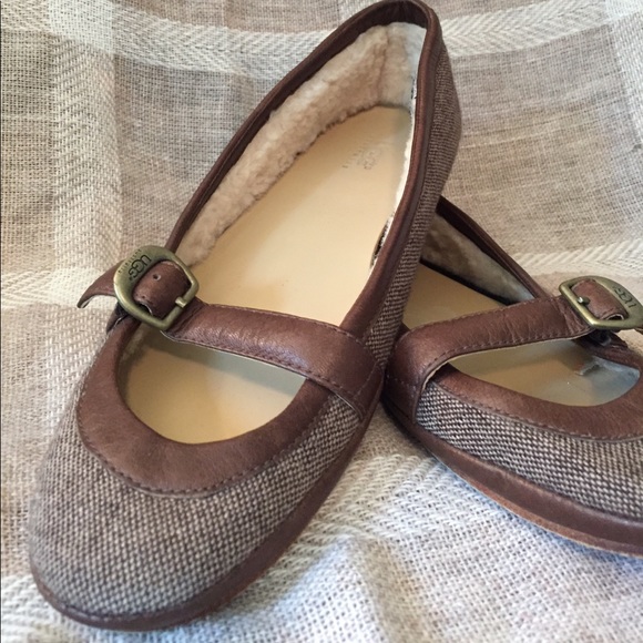UGG Shoes - Ugg sheepskin lined Mary Janes with leather trim