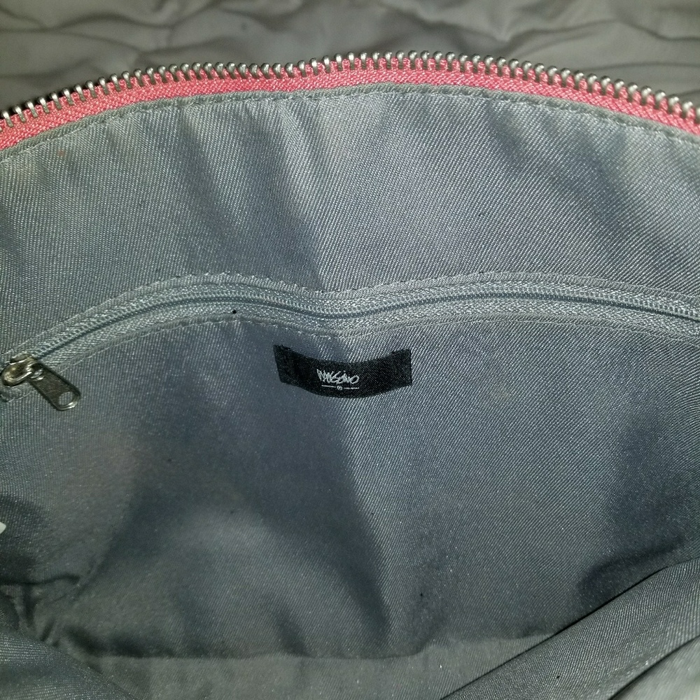 Purse - Picture 2 of 2