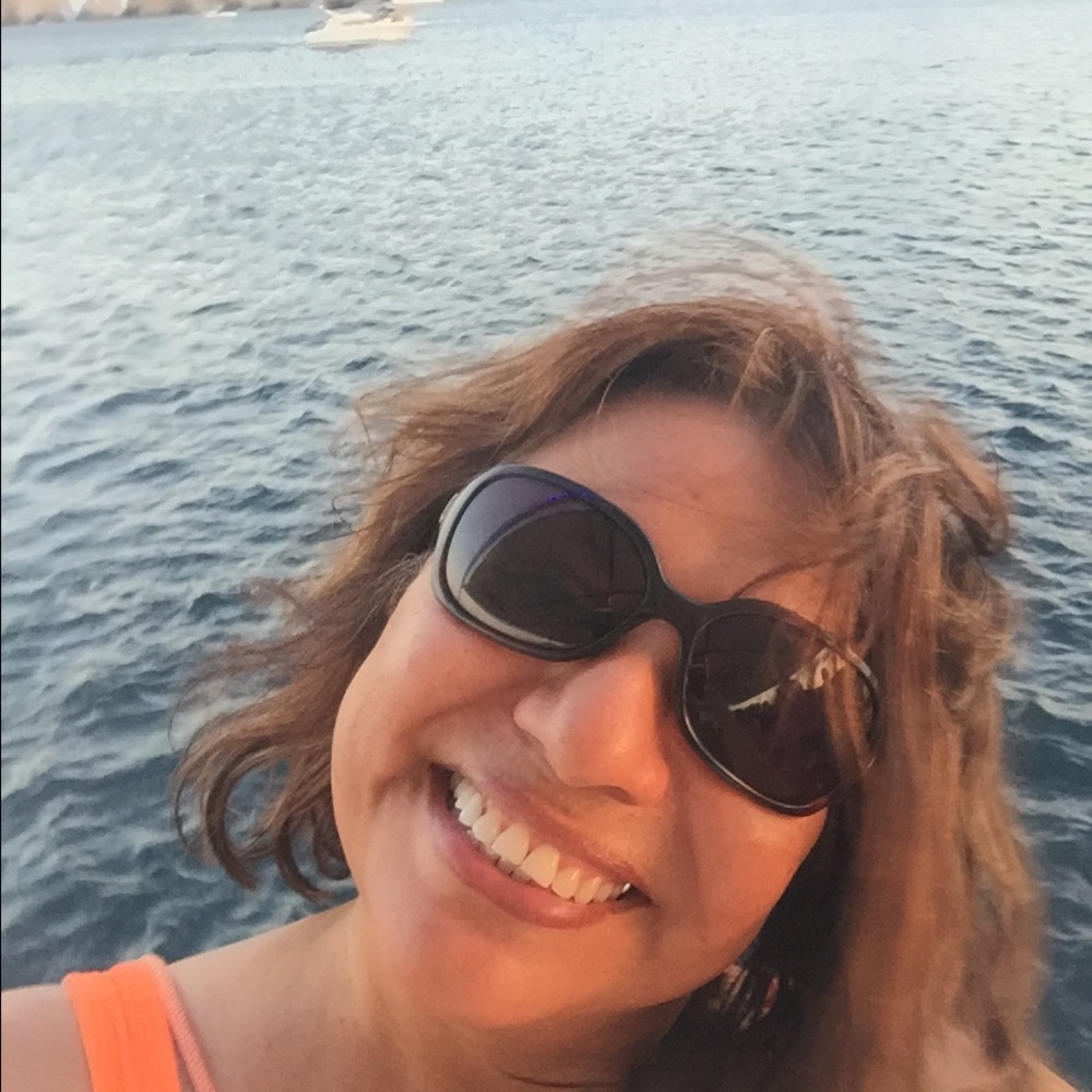 Meet your Posher, Ana