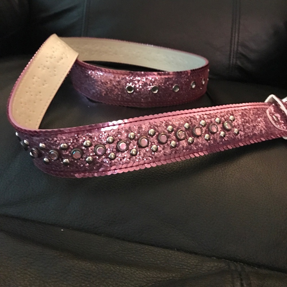 NWOT BEAUTIFUL PINK SPARKLE STUDDED BELT