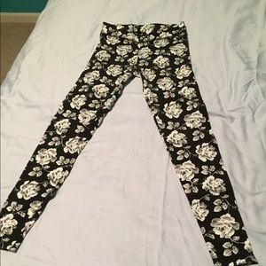 Flower pattern leggings