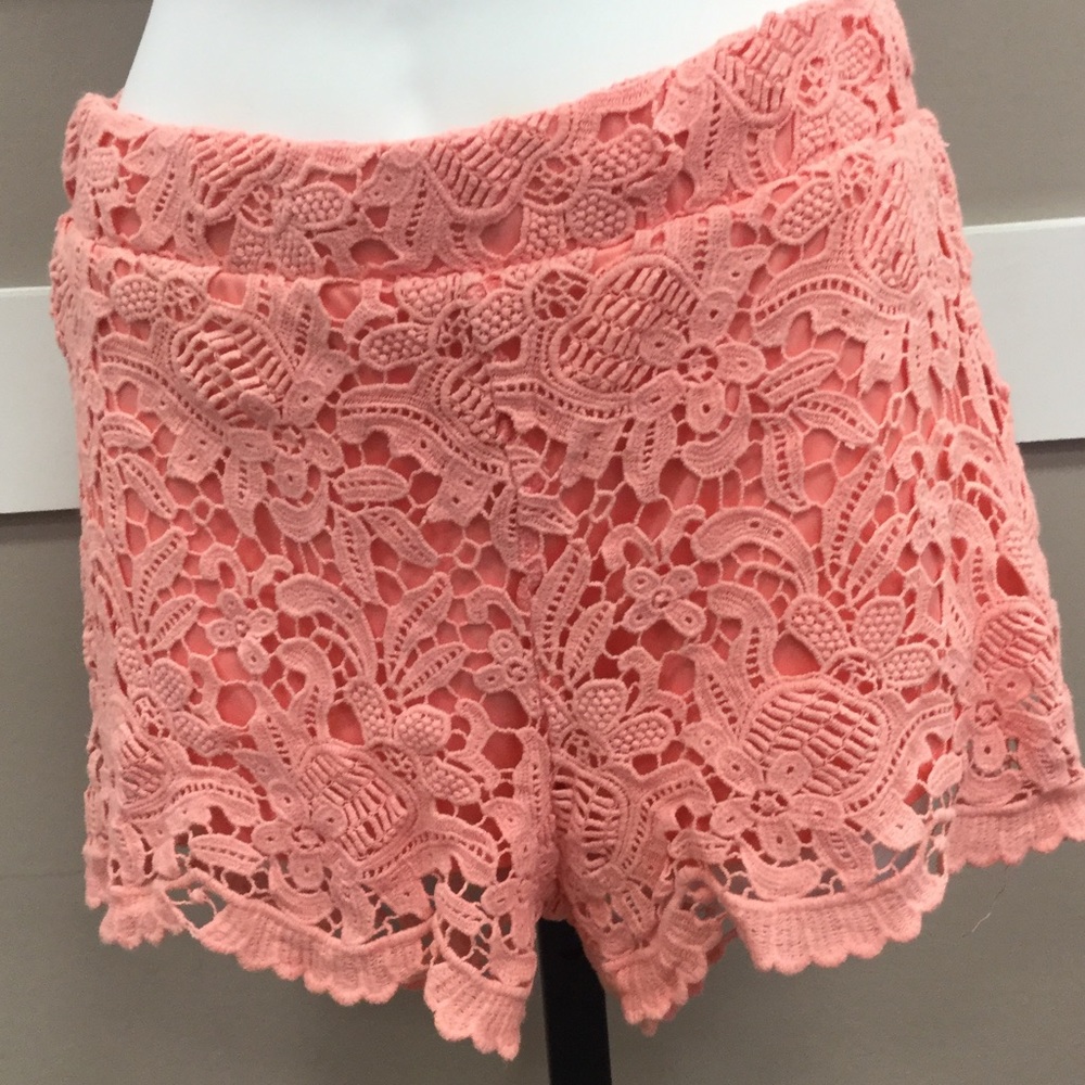 LACE SHORTS, CORAL, SIZE SMALL