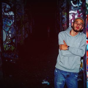 Meet your Posher, Moises