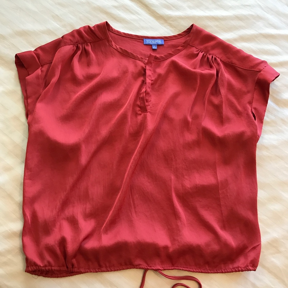 ✨Last Chance✨going to consign- Vivienne Tam Blouse