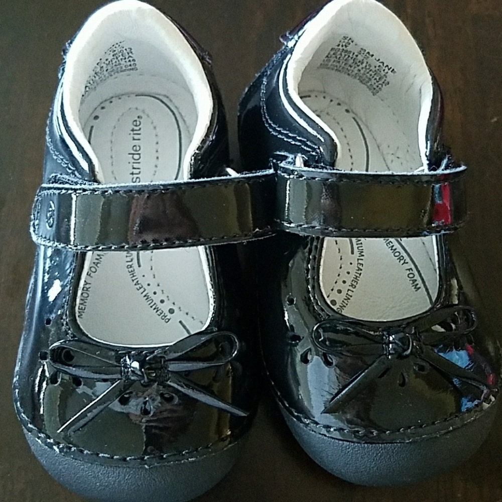 Black Mary Janes!