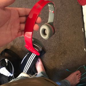 Brand new red (solo hd) beats by Dre
